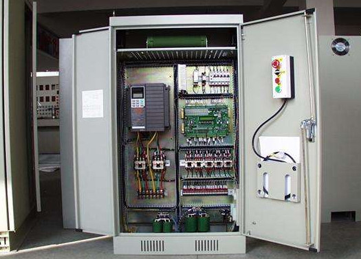 PLC控制柜有哪些基本结构与PLC控制柜的工作原理